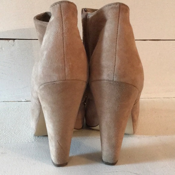 Topshop Tan suede ankle booties - Picture 7 of 7